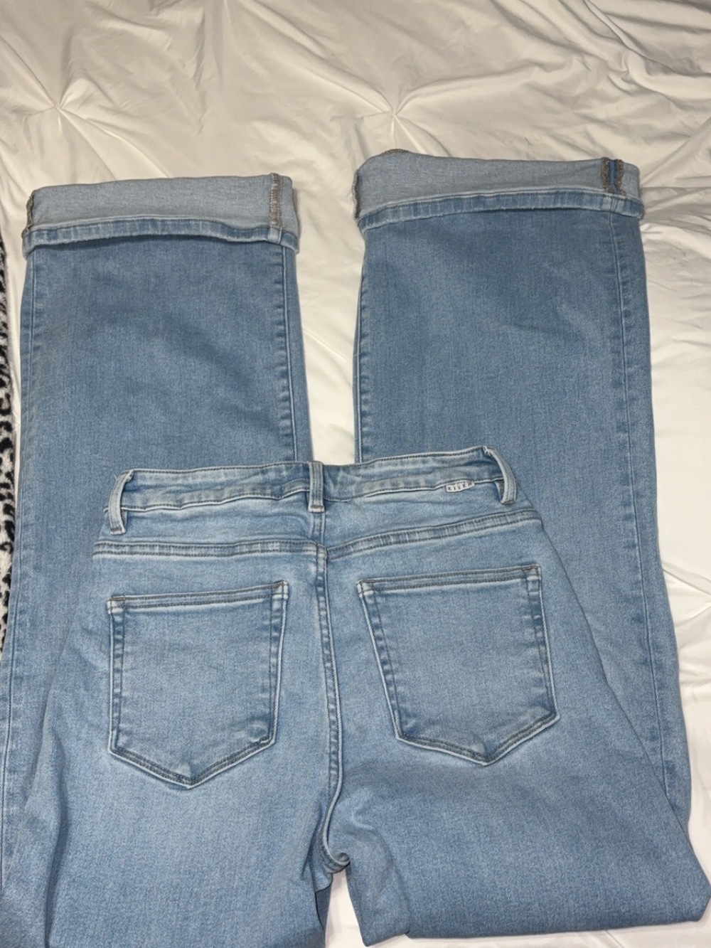 Risen Mid-Rise Straight Leg Jeans in Light Blue